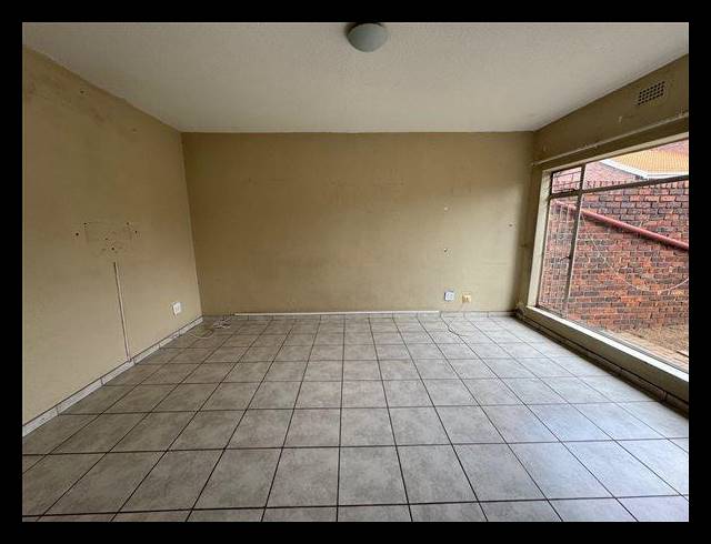 2 BEDROOM TOWNHOUSE FOR SALE IN BIRCHLEIGH